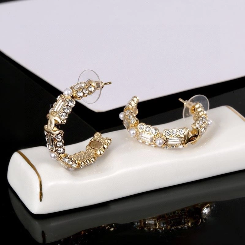 Chanel Earrings Stylish 231608