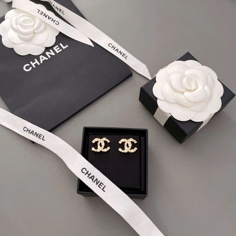 Chanel Earrings Bright 231611