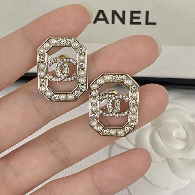 TechFriendly Chanel Earrings 231612