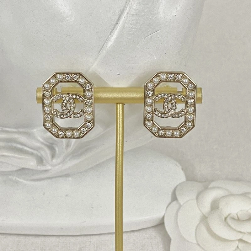 TechFriendly Chanel Earrings 231612