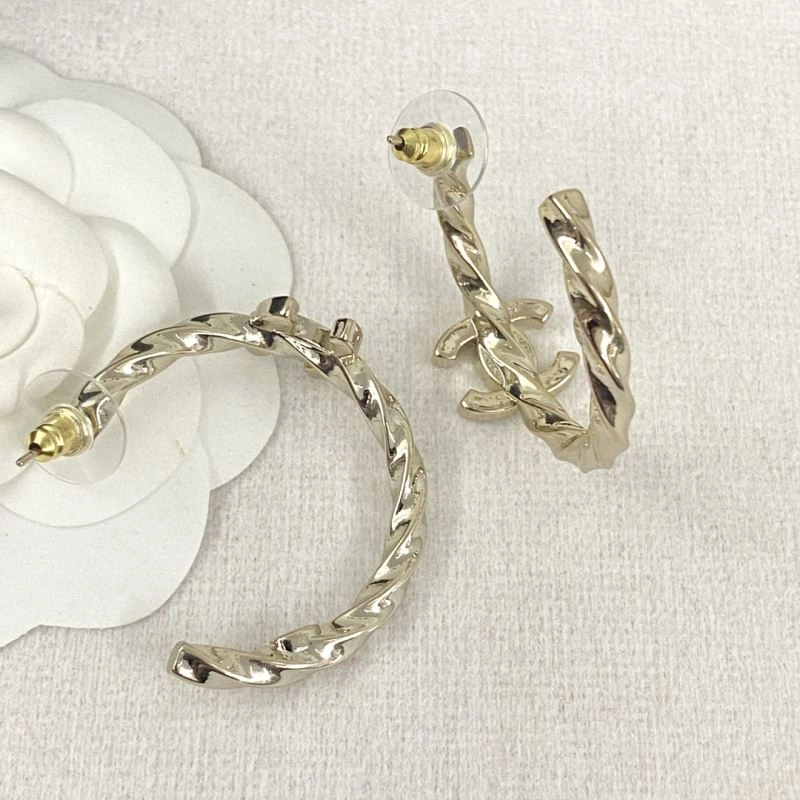Chanel Earrings Breathable 231628