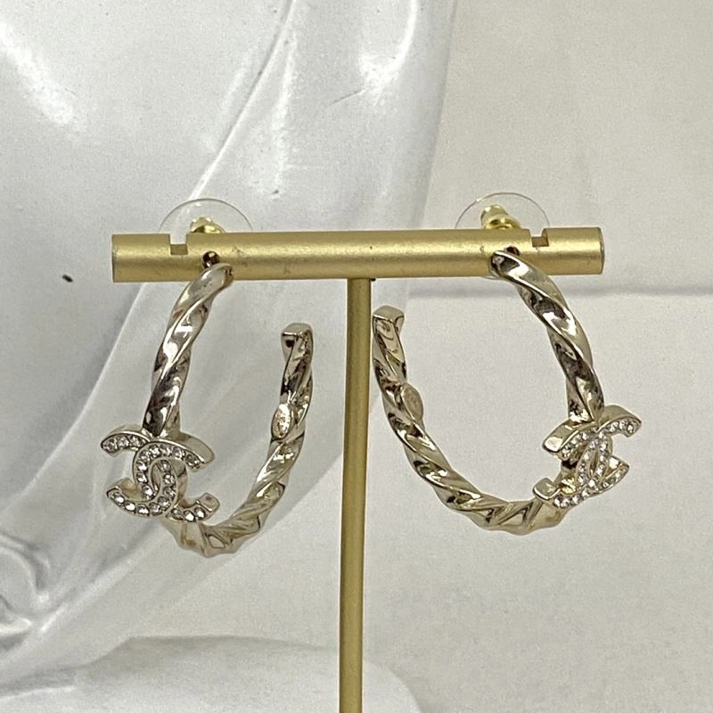 Chanel Earrings Breathable 231628