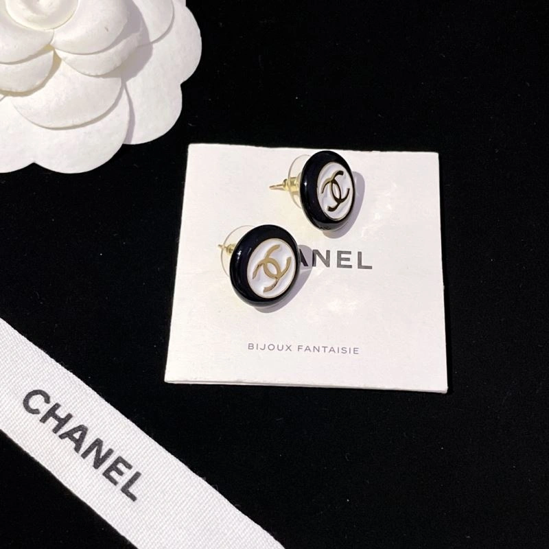 Chanel Earrings Trendsetting 231572