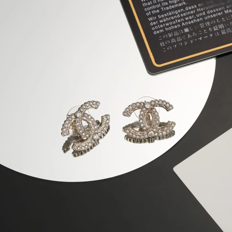 Chic Chanel Earrings 231632