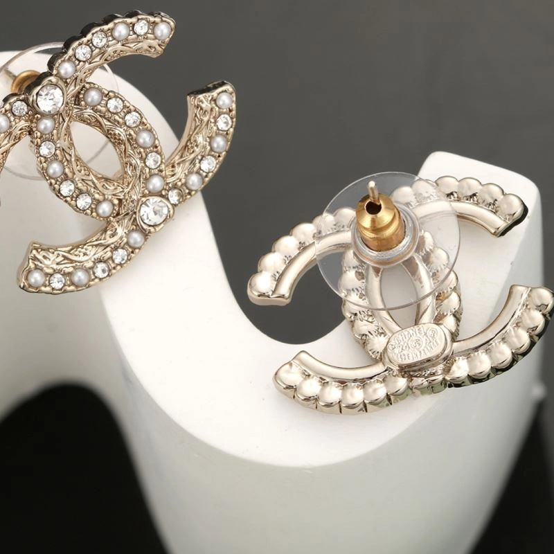 Chic Chanel Earrings 231632