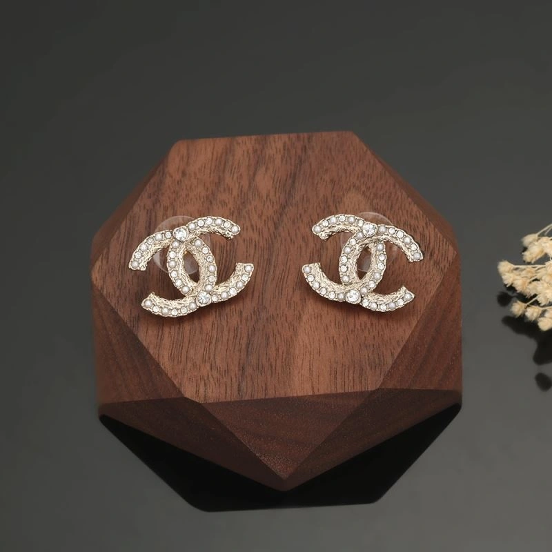 Chic Chanel Earrings 231632