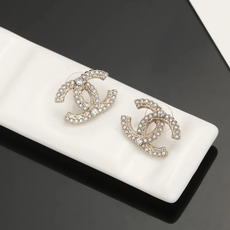 Chic Chanel Earrings 231632