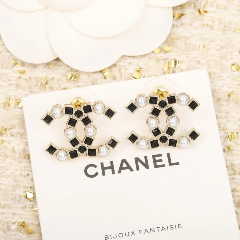 Sleek Chanel Earrings 231581