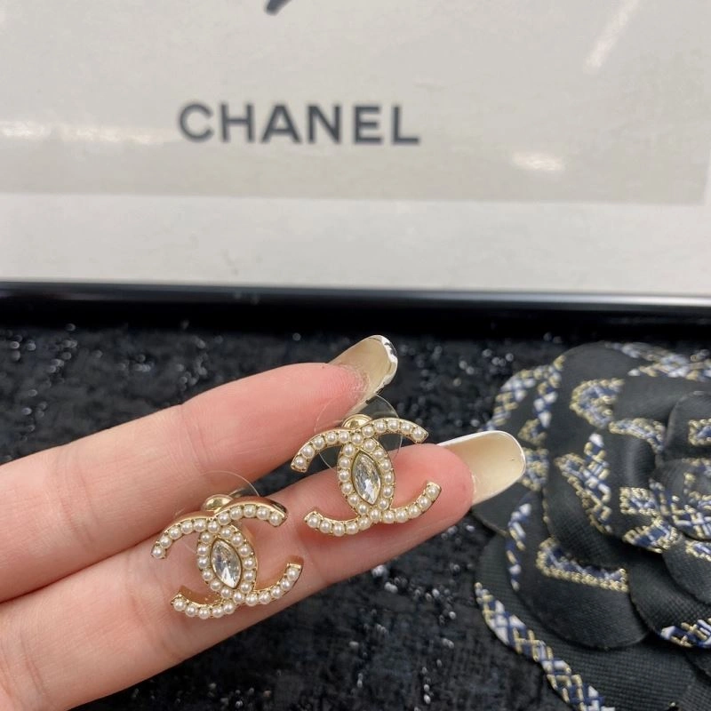 Chanel Earrings RelaxedFit 230210