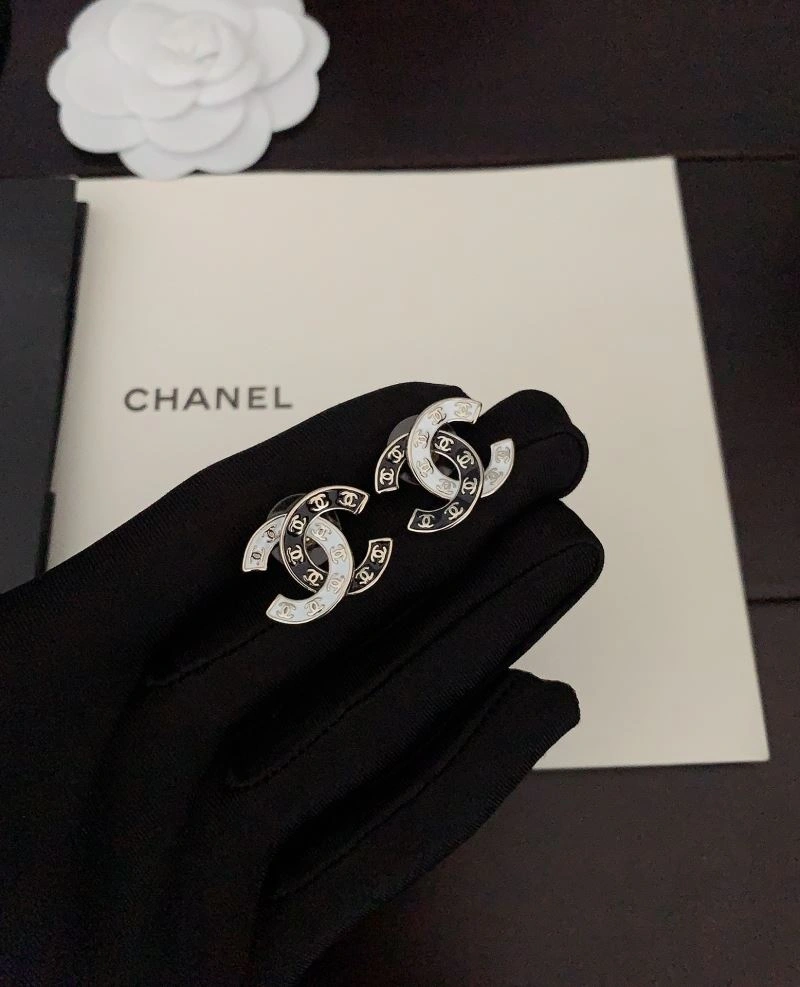 Stylish Chanel Earrings 230236