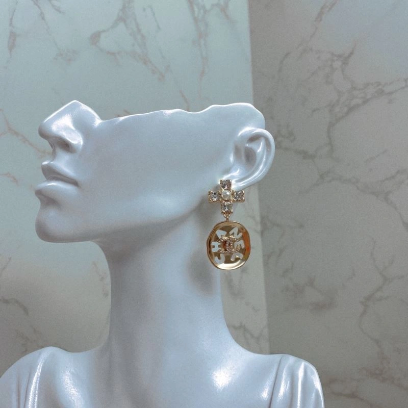 EyeCatching Chanel Earrings 230202