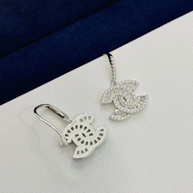OnTrend Chanel Earrings 230180