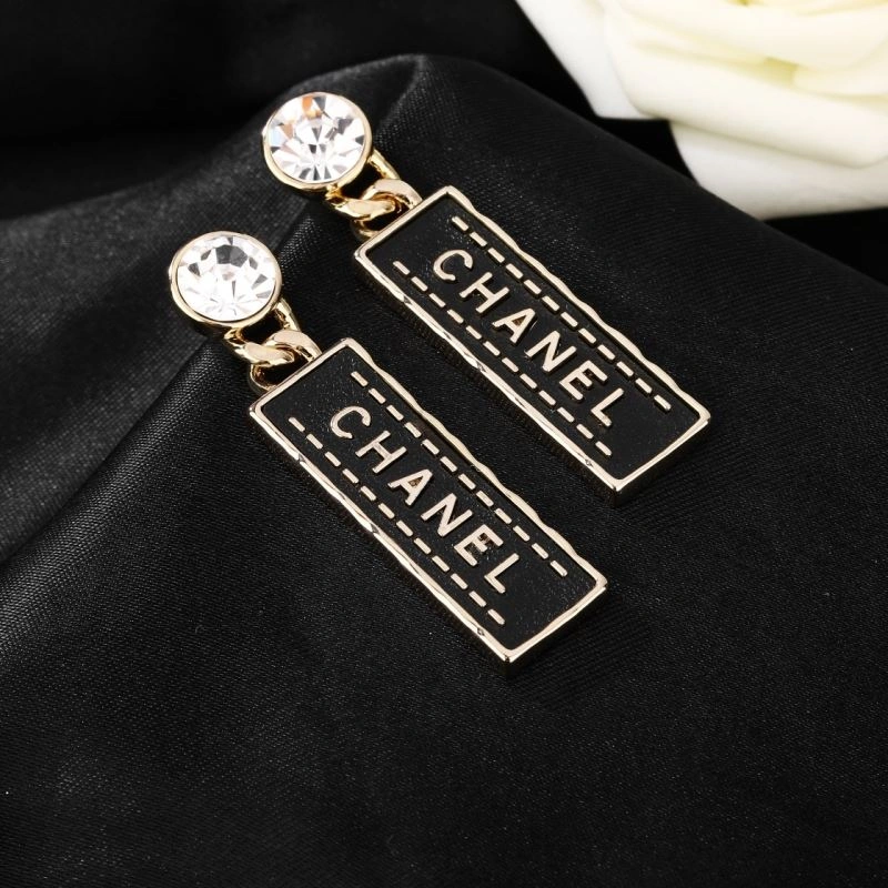 Chanel Earrings Refined 230173