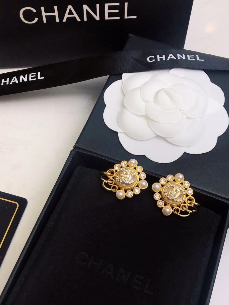 MultiPurpose Chanel Earrings 230403