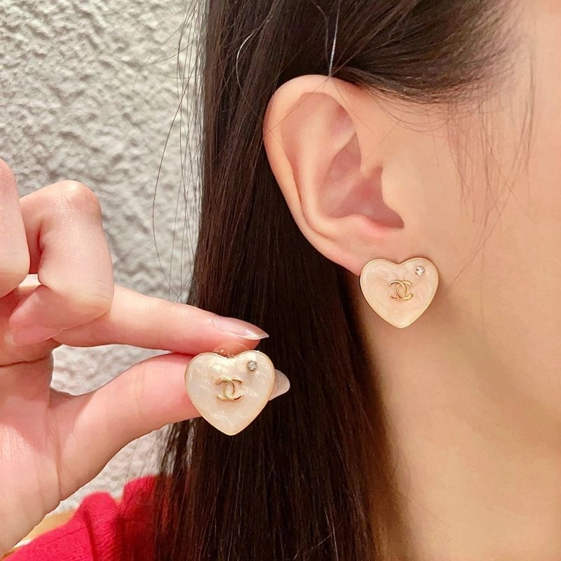 Chanel Earrings Compact 230205