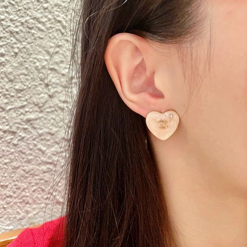 Chanel Earrings Compact 230205