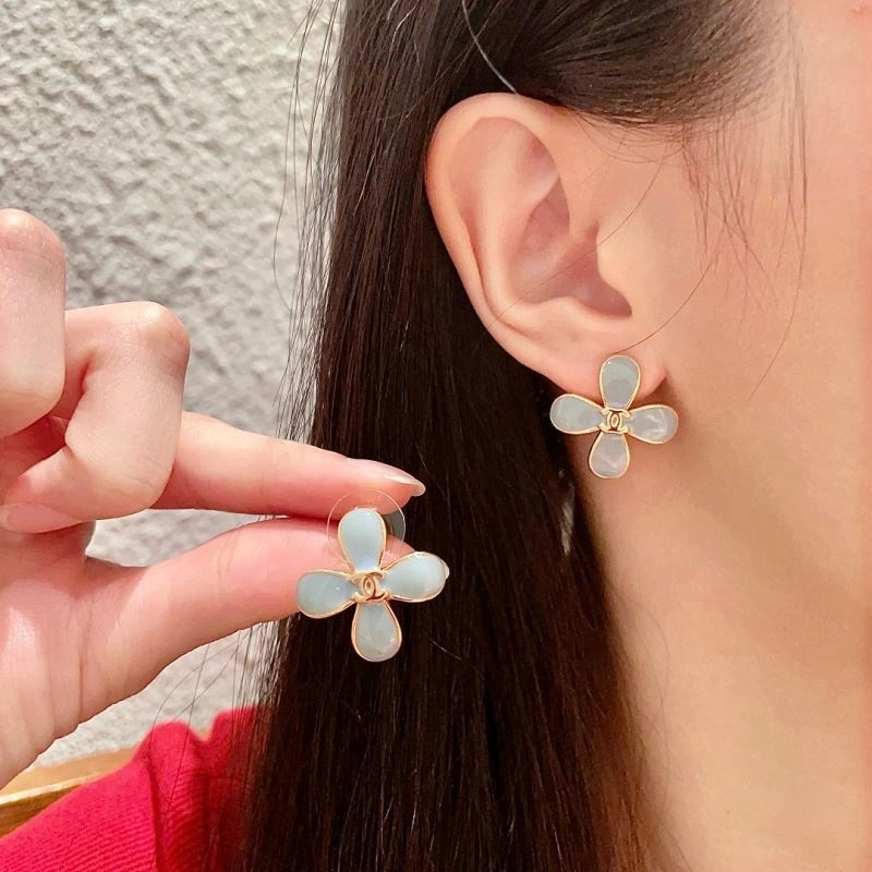 Soft Chanel Earrings 230169