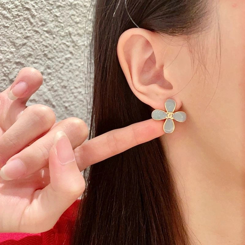 Soft Chanel Earrings 230169