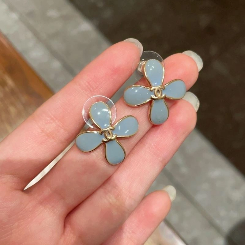 Soft Chanel Earrings 230169