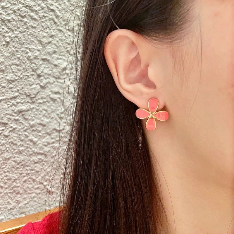 WellDesigned Chanel Earrings 230156
