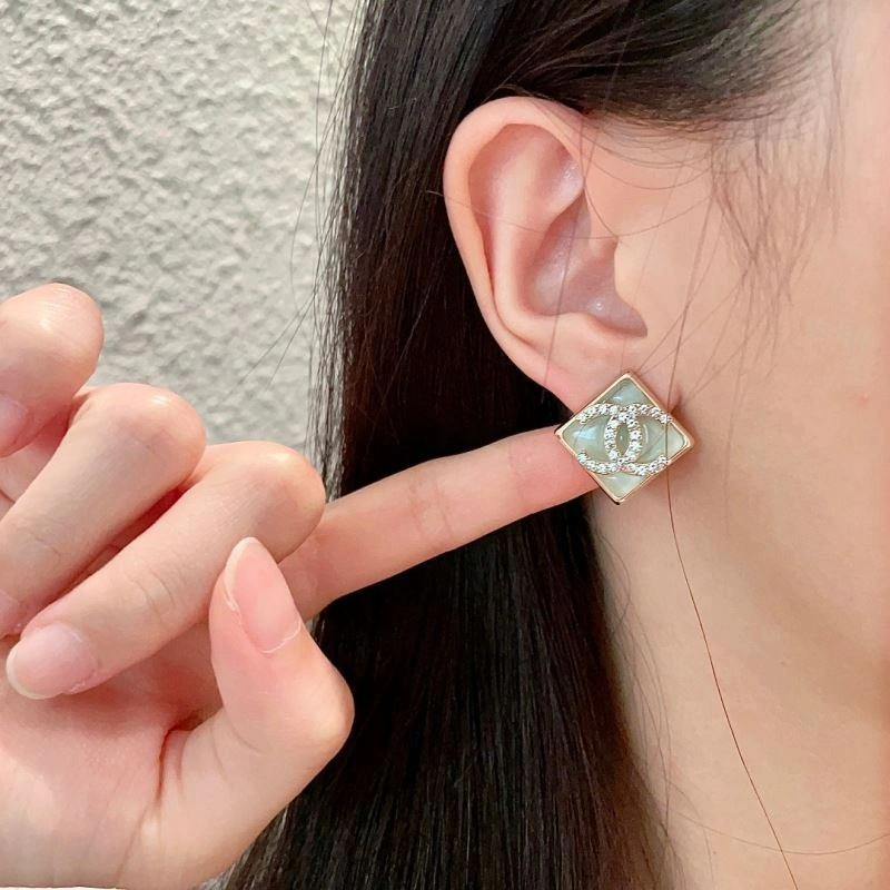 Chanel Earrings Efficient 230178
