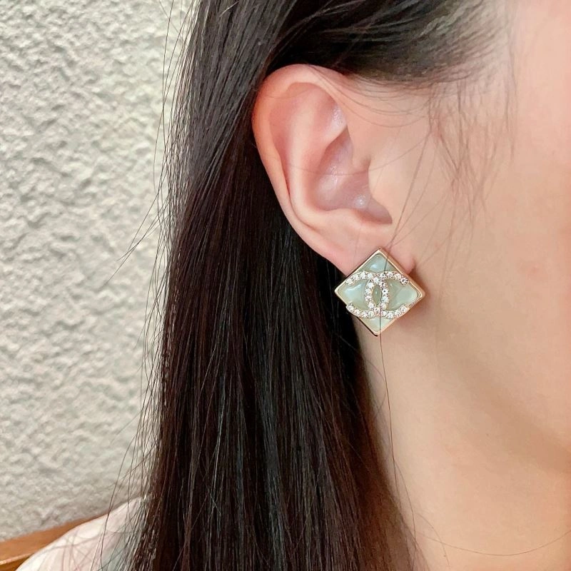 Chanel Earrings Efficient 230178