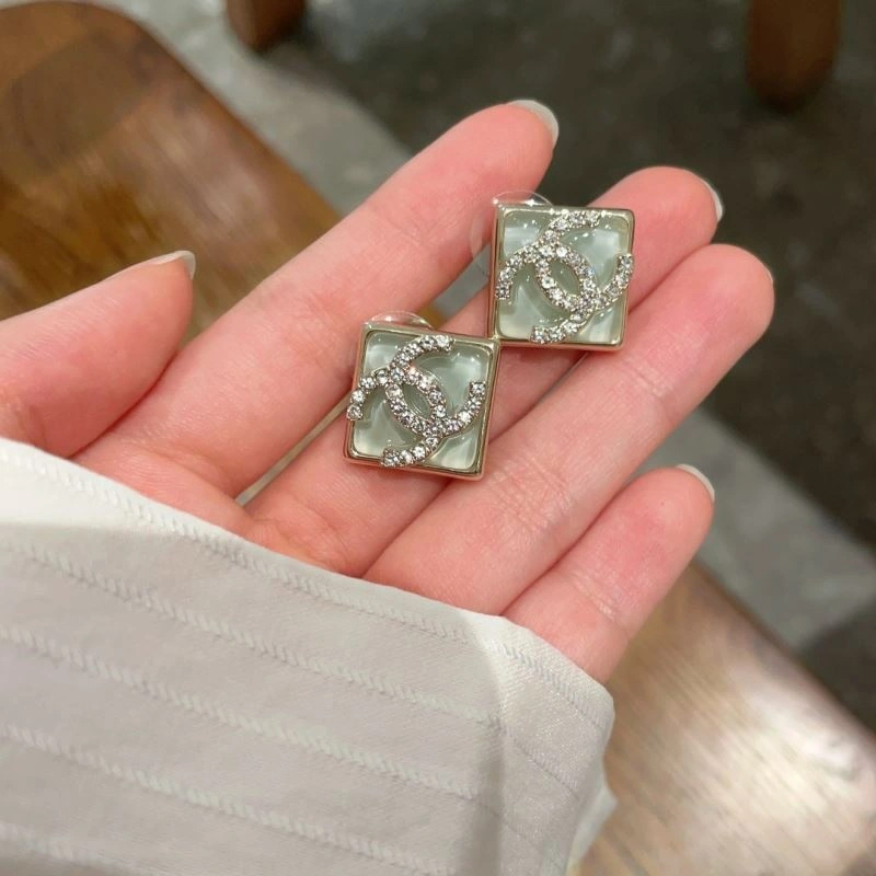 Chanel Earrings Efficient 230178