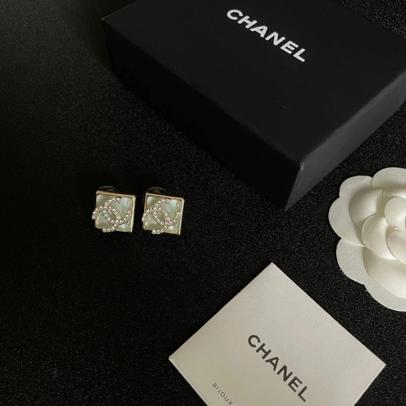 Chanel Earrings Efficient 230178