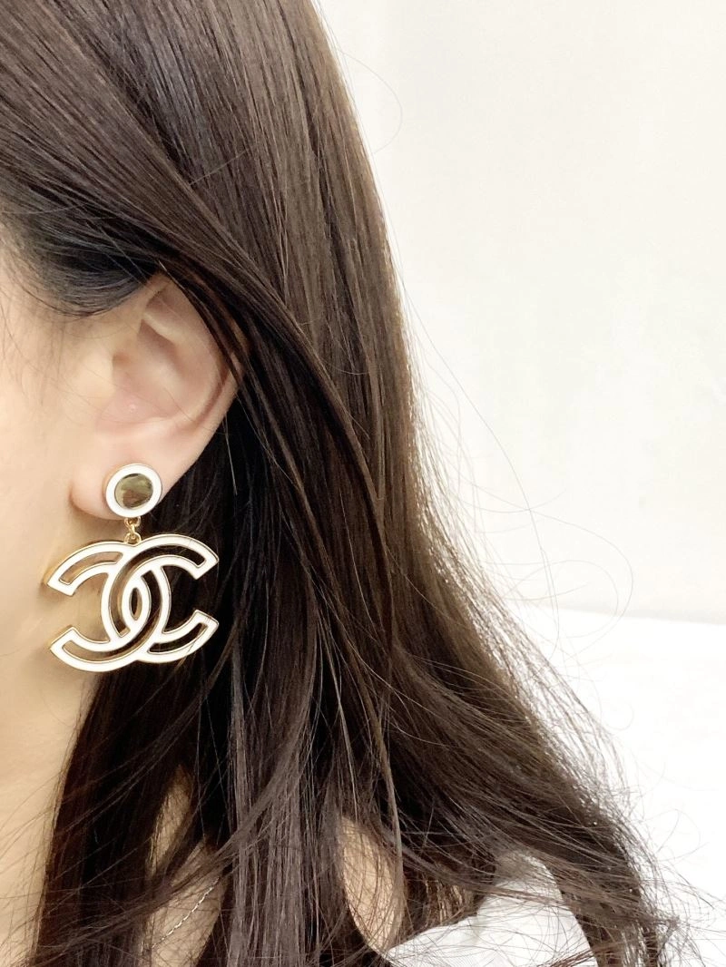 Chanel Earrings Functional 230148