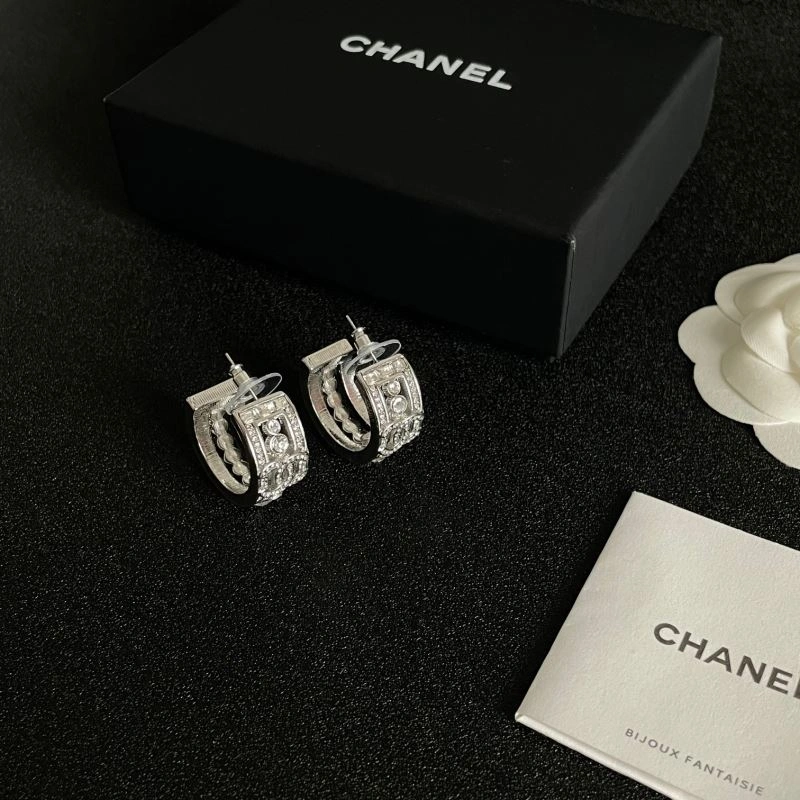 Chanel Earrings Sophisticated 230159