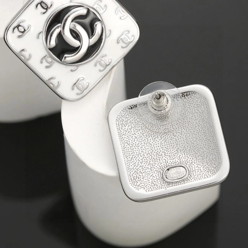 Durable Chanel Earrings 230145