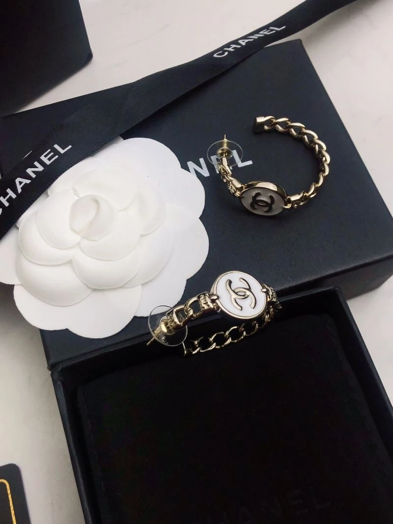Resilient Chanel Earrings 230162