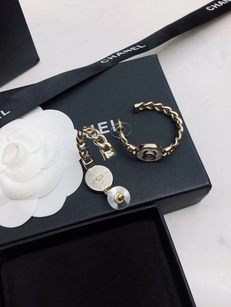Resilient Chanel Earrings 230162