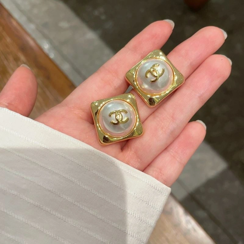 EyeCatching Chanel Earrings 230109