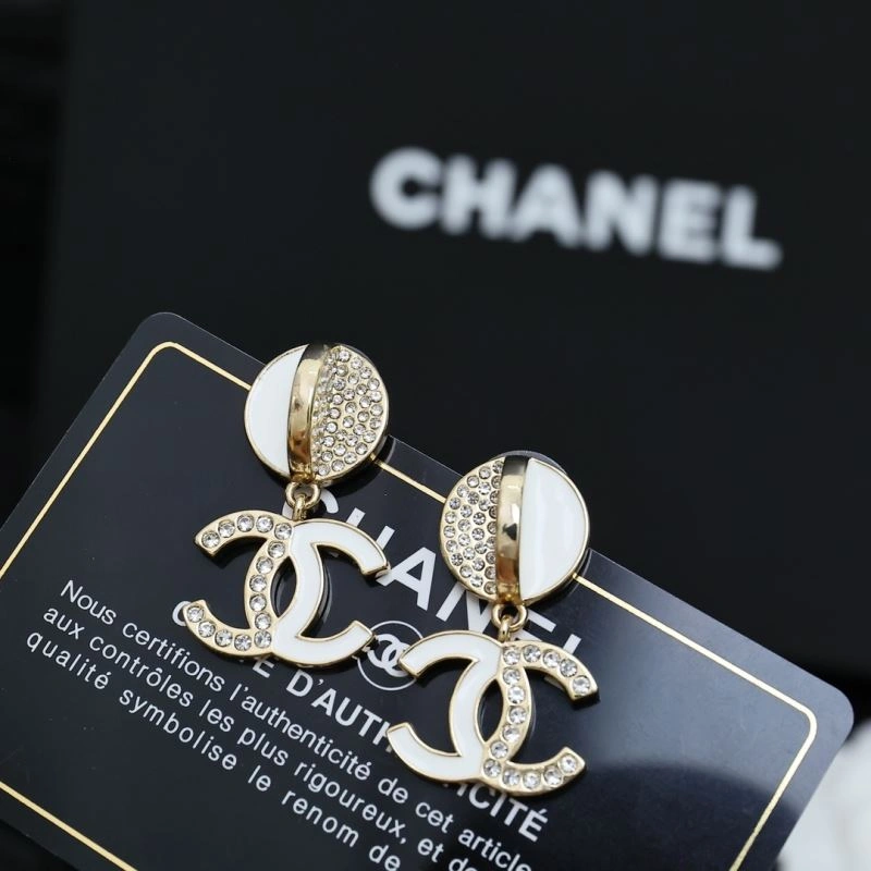 Chanel Earrings Soft 230120