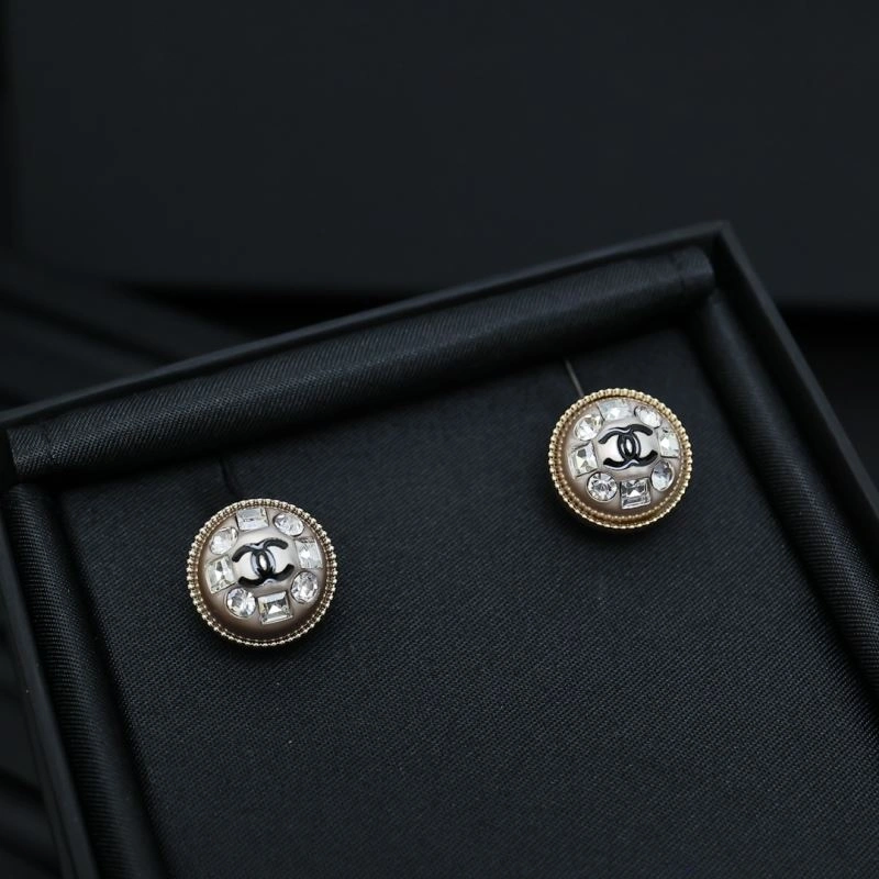 Durable Chanel Earrings 230086