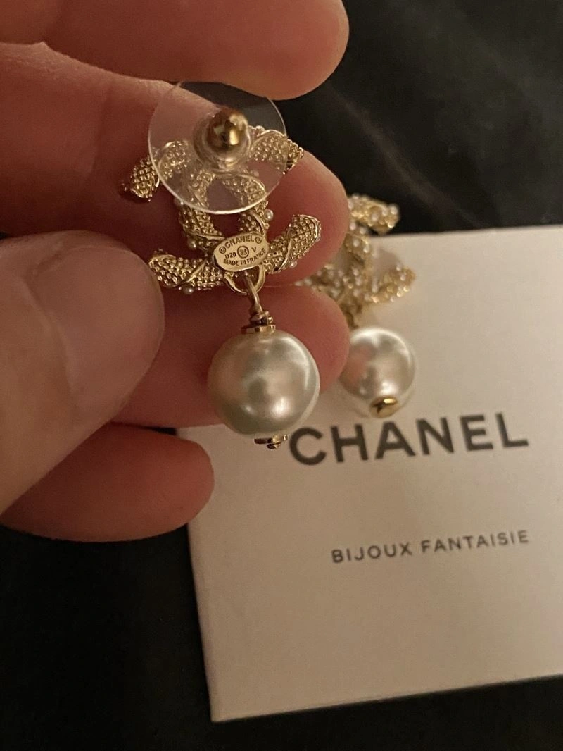 Chanel Earrings Vibrant 230085