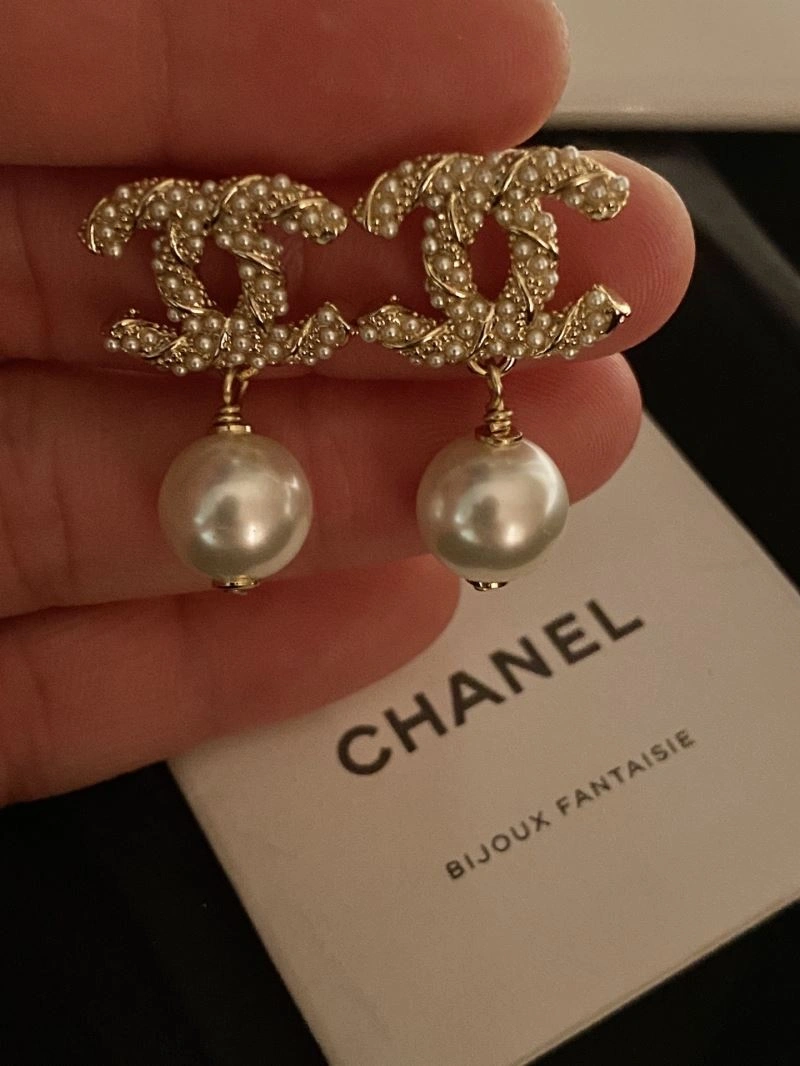 Chanel Earrings Vibrant 230085