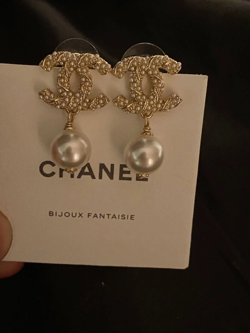 Chanel Earrings Vibrant 230085