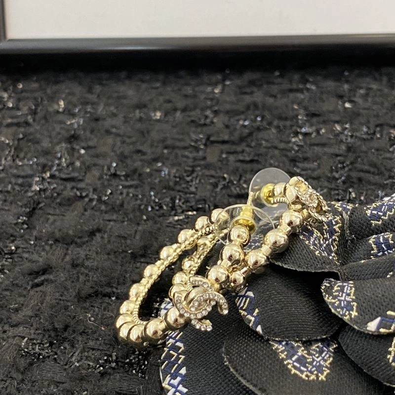 Unique Chanel Earrings 230096