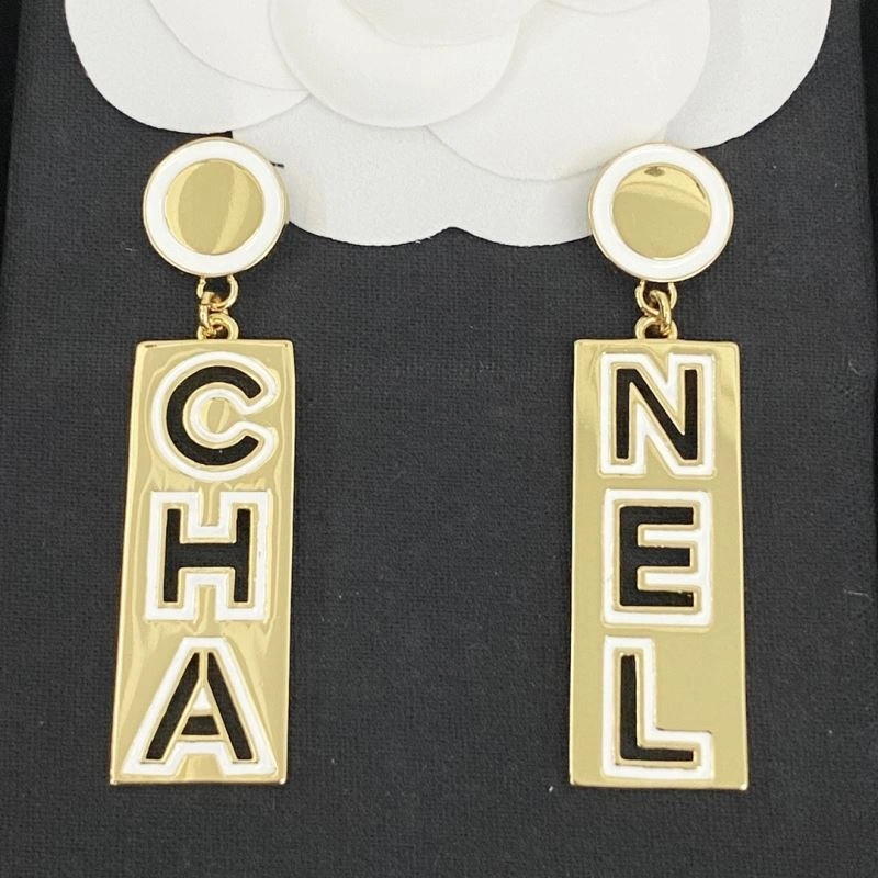 Chanel Earrings Lightweight 230083
