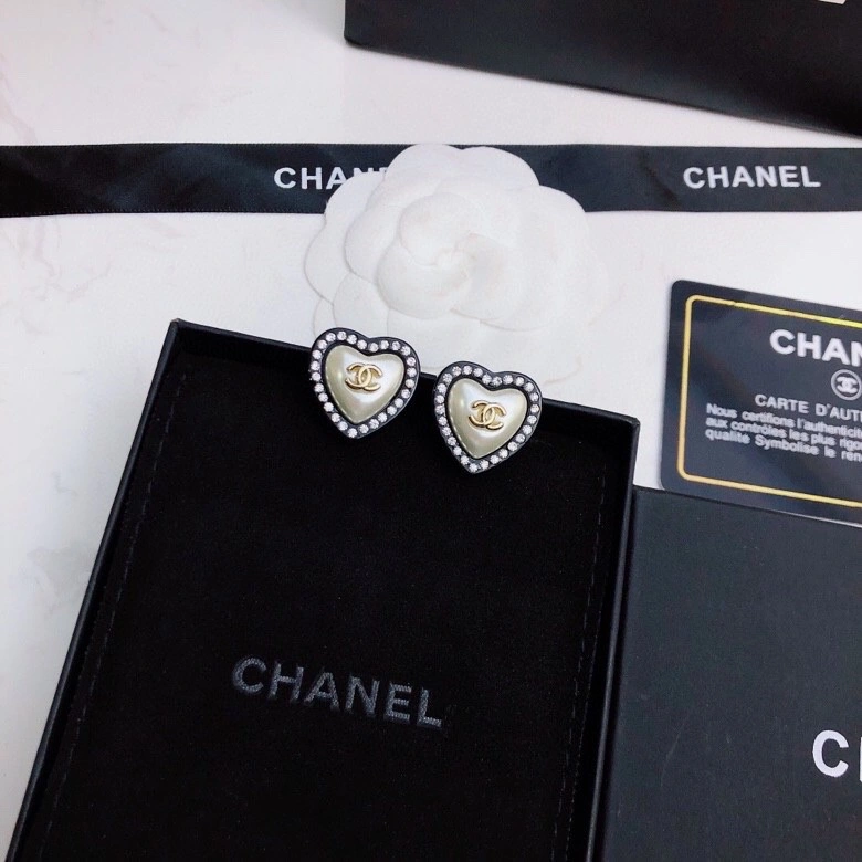 UrbanStyle Chanel Earrings 230124