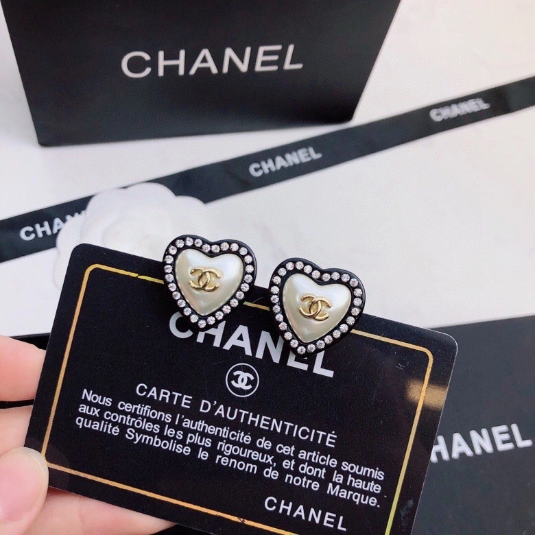 UrbanStyle Chanel Earrings 230124
