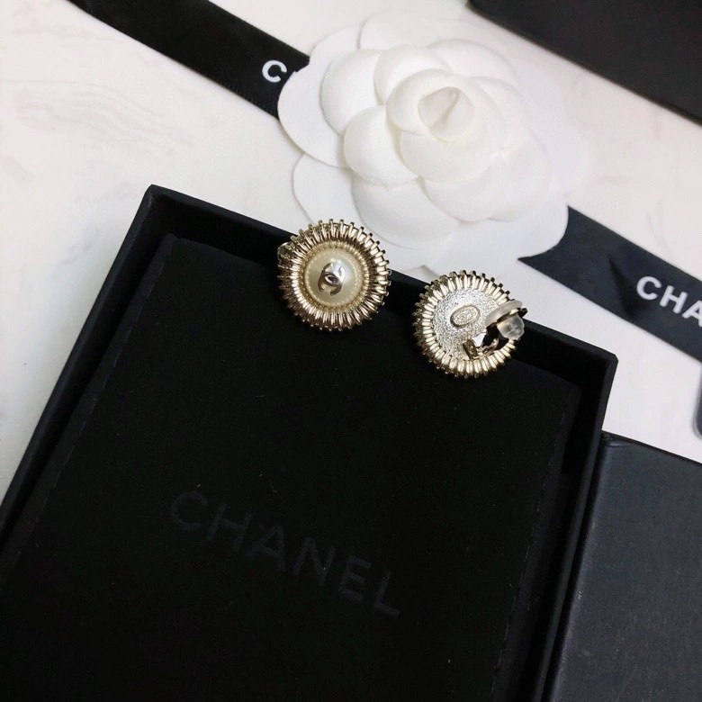 Chanel Earrings Efficient 230072