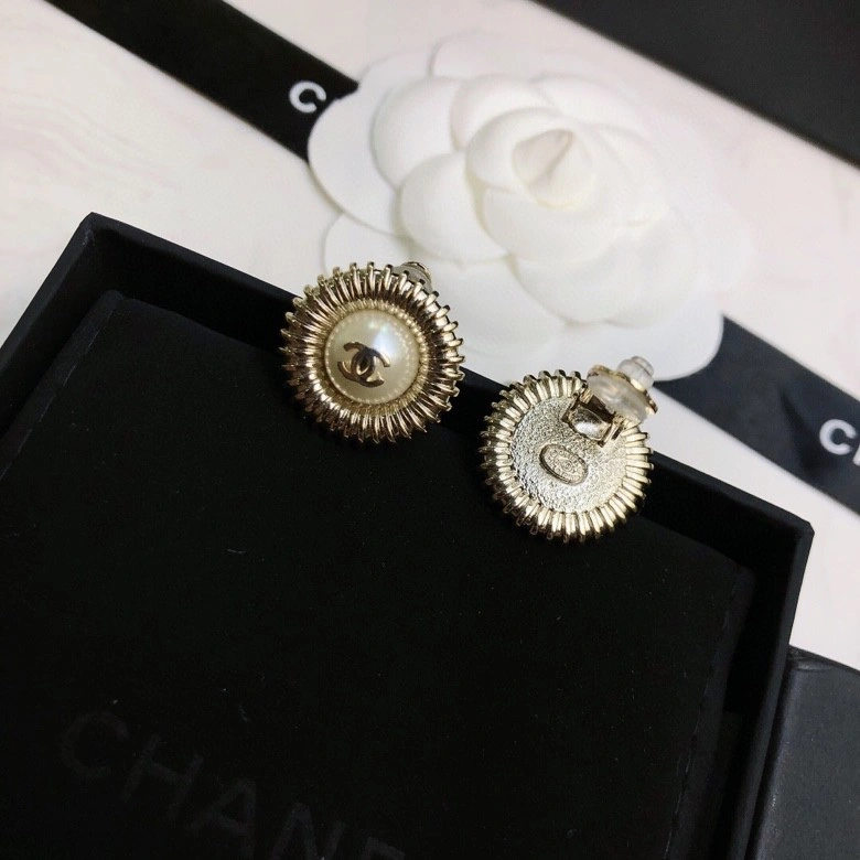 Chanel Earrings Efficient 230072