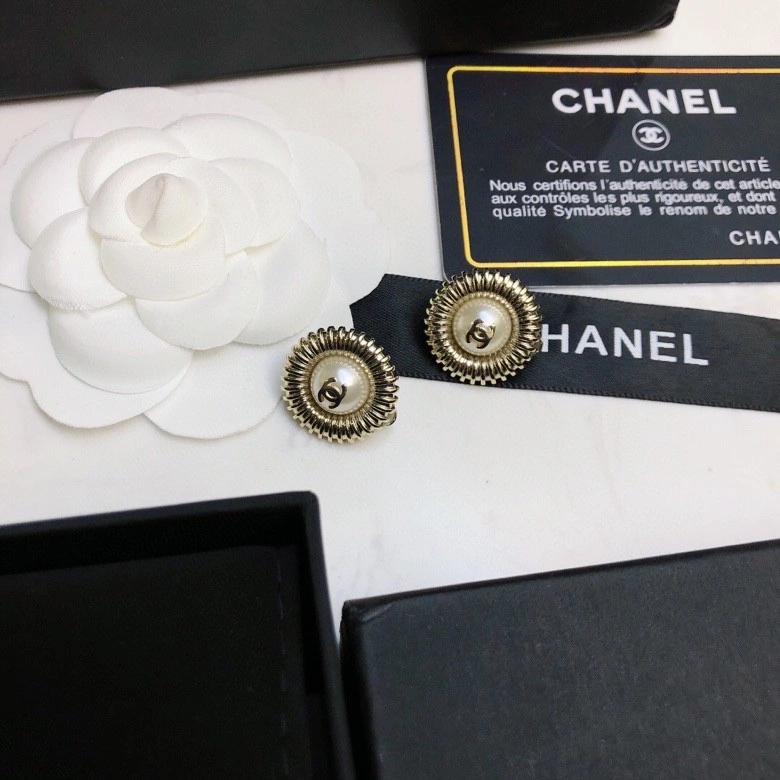 Chanel Earrings Efficient 230072