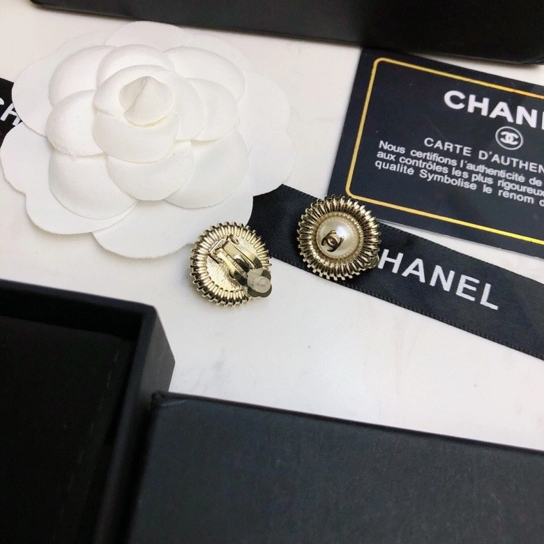 Chanel Earrings Efficient 230072