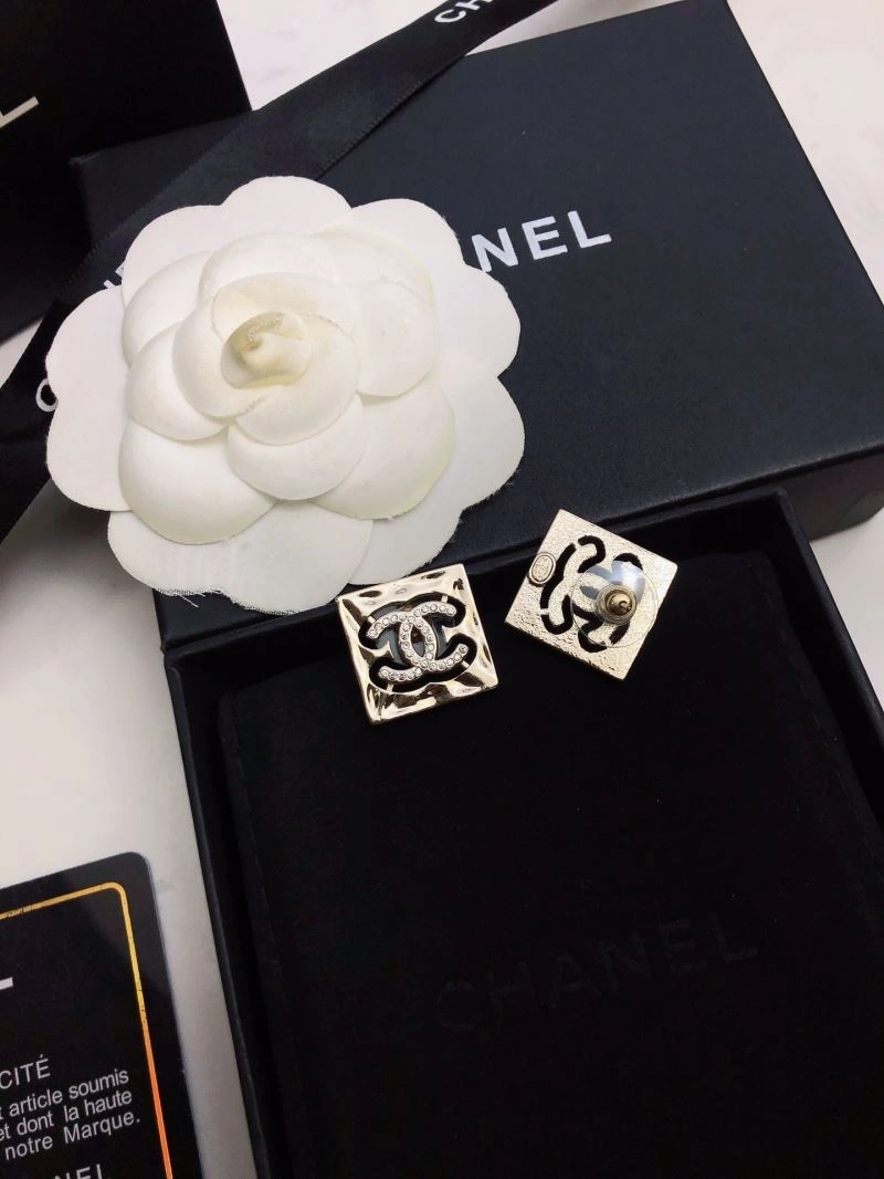 Chanel Earrings Sophisticated 230061
