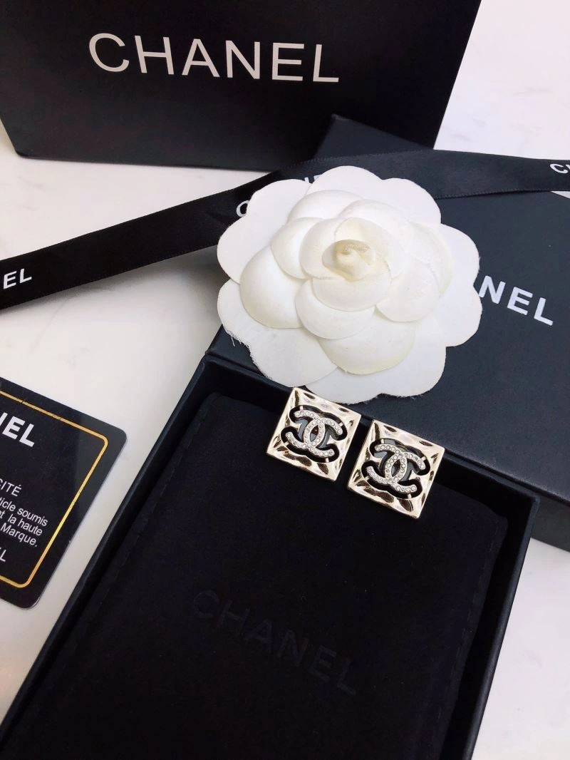 Chanel Earrings Sophisticated 230061