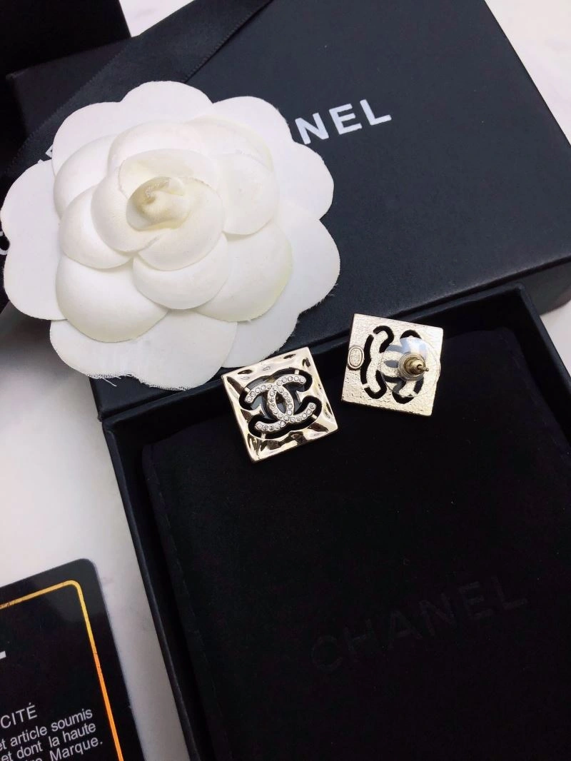 Chanel Earrings Sophisticated 230061